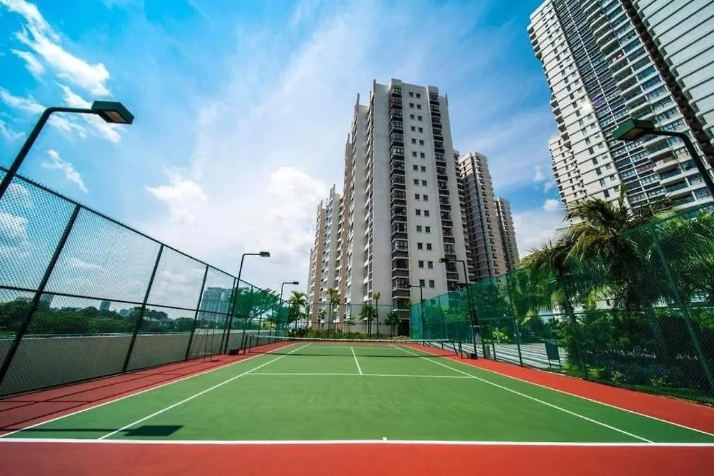 Apartment 轻奢风三房三厕休闲套房6-12人适合家庭入住 金海湾 Danga Bay Johor Bahru Malaysia