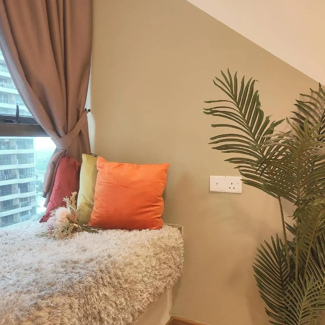 Apartment 轻奢风三房三厕休闲套房6-12人适合家庭入住 金海湾 Danga Bay Johor Bahru Malaysia